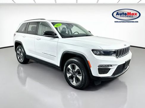 Used 2023 Jeep Grand Cherokee 4WD 4xe image 1