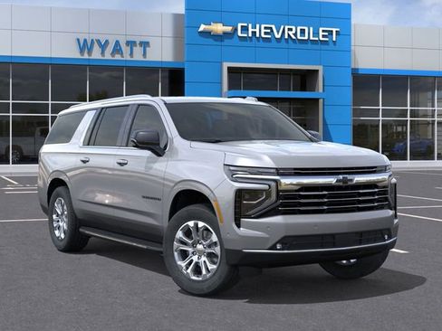 New 2026 Chevrolet Suburban LT w/ Comfort Package image 8