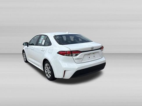 Used 2026 Toyota Corolla LE FWD image 7