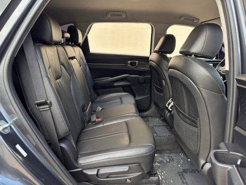 Used 2023 Kia Sorento S FWD image 38