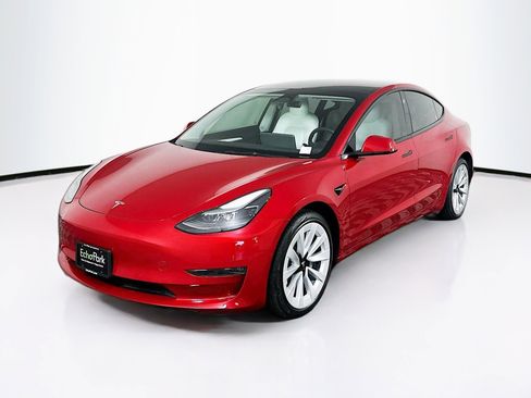 Used 2022 Tesla Model 3 Long Range image 3