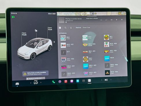 Used 2021 Tesla Model Y Long Range image 19