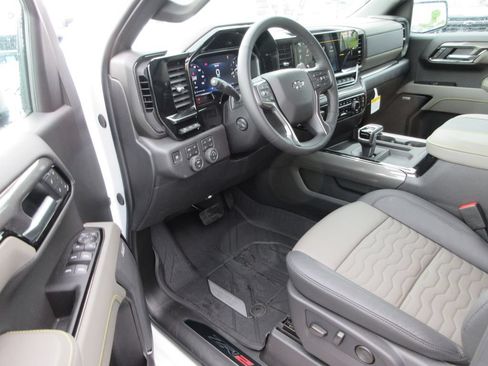 New 2026 Chevrolet Silverado 1500 ZR2 w/ LPO, Dark Essentials Package AWD/4WD image 16