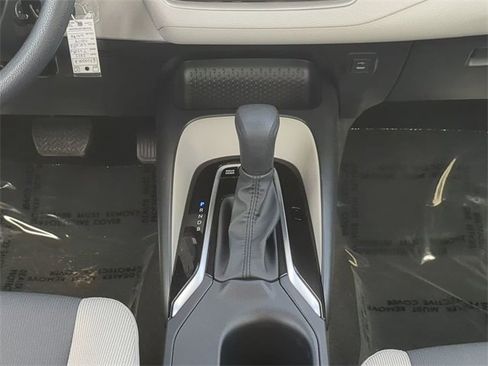 Certified 2025 Toyota Corolla LE image 18