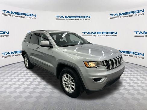 Used 2020 Jeep Grand Cherokee Laredo RWD image 7