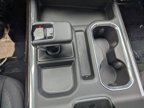 Used 2025 Chevrolet Silverado 1500 RST AWD/4WD image 21