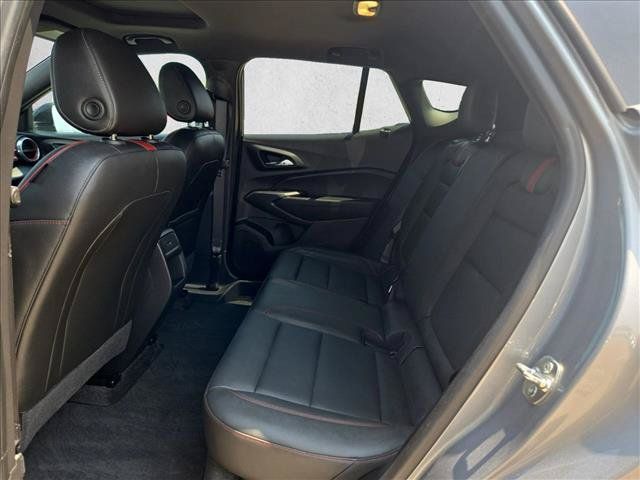Used 2024 Chevrolet Trax RS w/ Sunroof Package FWD image 18