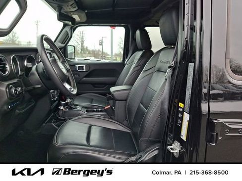 Used 2021 Jeep Wrangler Unlimited Sahara w/ Cold Weather Group AWD/4WD image 14