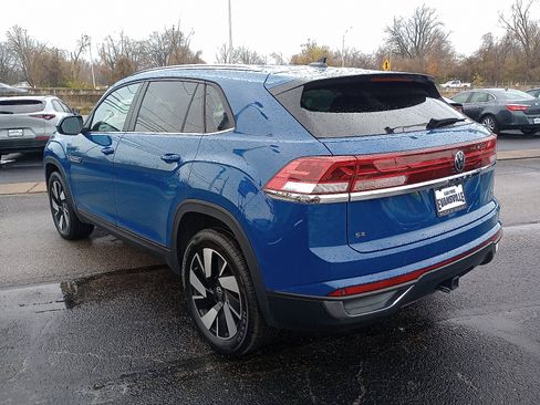 Used 2025 Volkswagen Atlas Cross Sport SE image 5