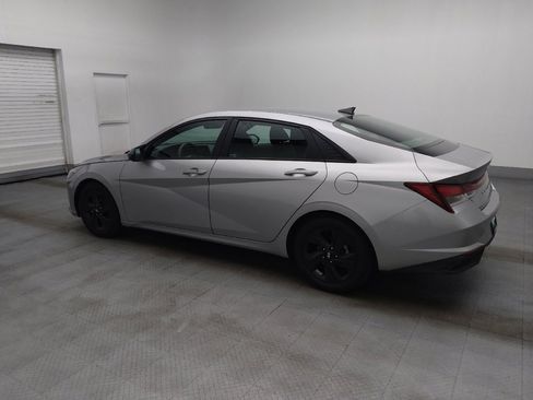 Used 2021 Hyundai Elantra SEL FWD image 3