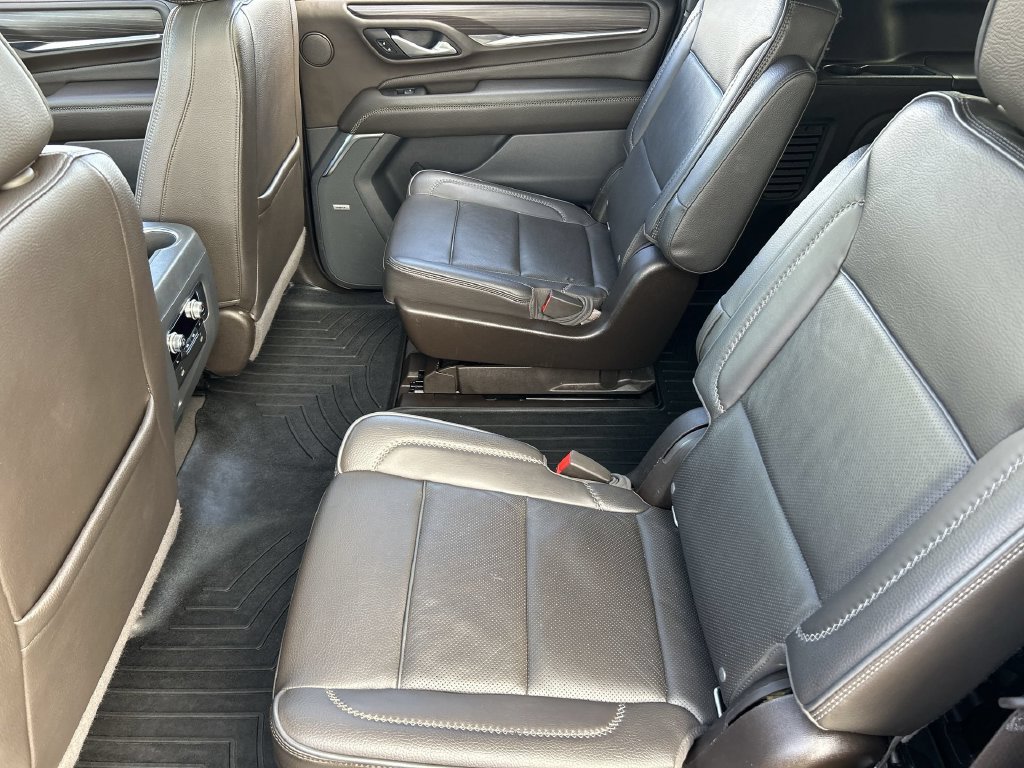 Used 2022 GMC Yukon XL Denali w/ Denali Premium Package AWD/4WD image 26