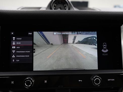 Used 2022 Porsche Macan AWD/4WD image 29
