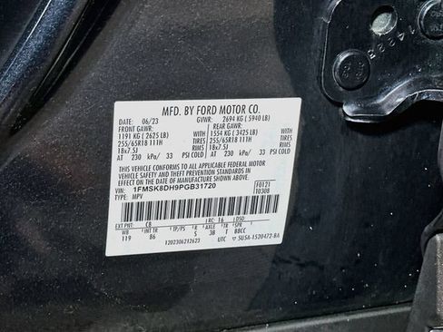 Certified 2023 Ford Explorer XLT w/ Class IV Trailer Tow Package AWD/4WD image 38
