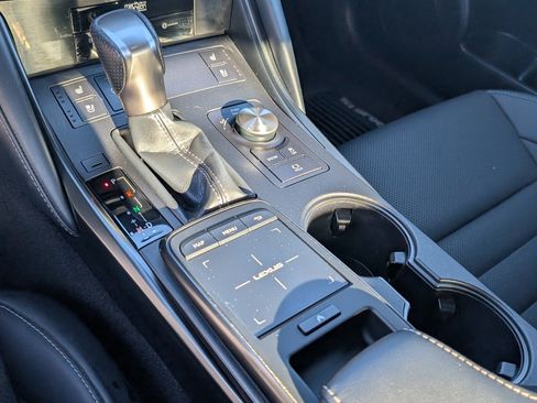 Used 2022 Lexus IS 350 F Sport RWD image 16