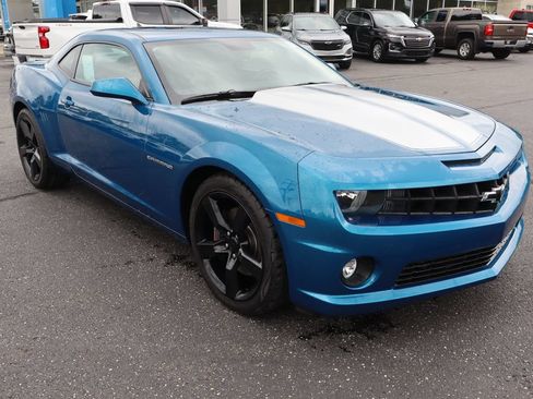 Used 2010 Chevrolet Camaro SS w/ RS Package RWD image 2