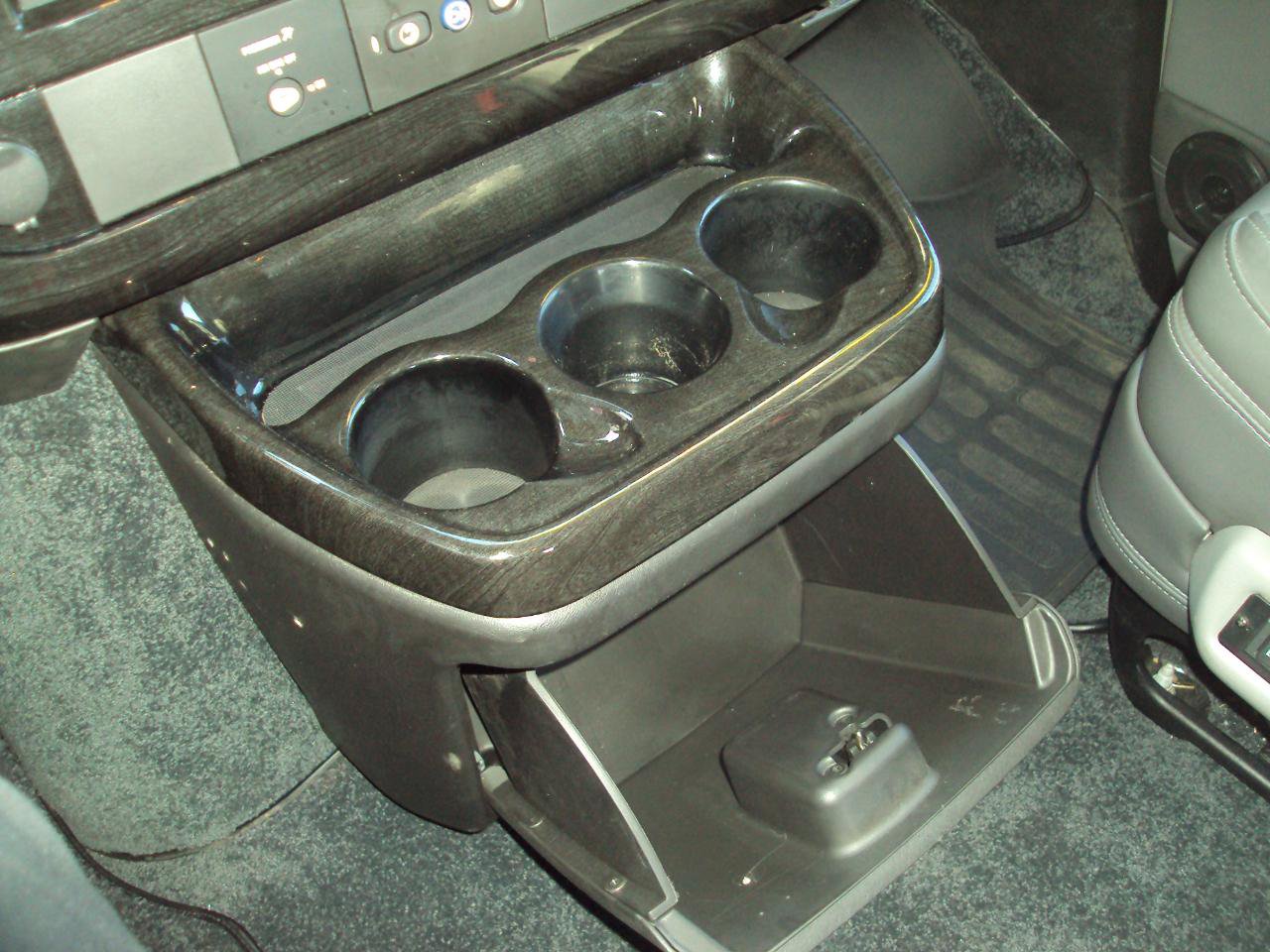Used 2023 Chevrolet Express 2500 Extended RWD image 28