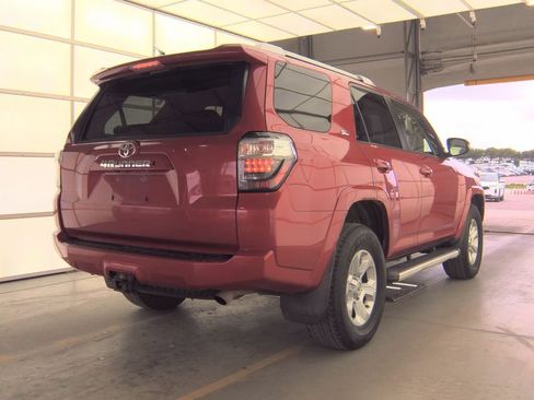 Used 2018 Toyota 4Runner SR5 Premium image 8