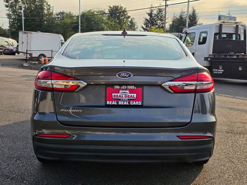 Used 2020 Ford Fusion S FWD image 3