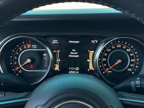 Used 2022 Jeep Wrangler Unlimited Sport image 10