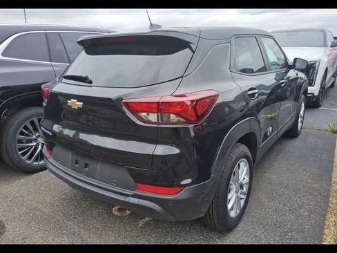 Used 2026 Chevrolet TrailBlazer LS w/ LS Convenience Package FWD image 5