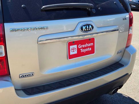 Used 2009 Kia Sportage LX AWD/4WD image 15