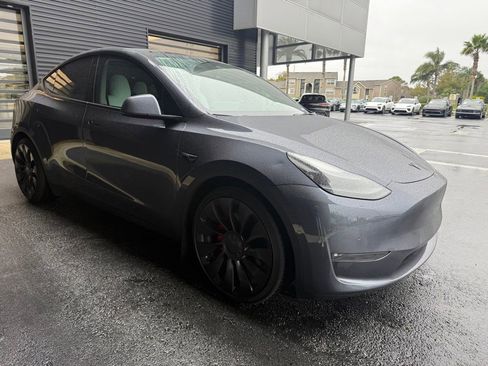 Used 2022 Tesla Model Y Performance image 7