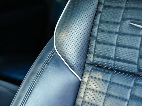 Used 2021 Cadillac Escalade ESV Premium Luxury Platinum image 26