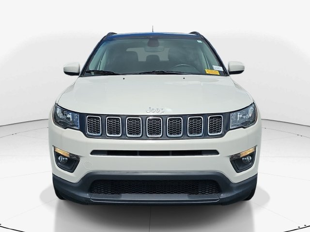 Used 2020 Jeep Compass Latitude w/ Cold Weather Group AWD/4WD image 10