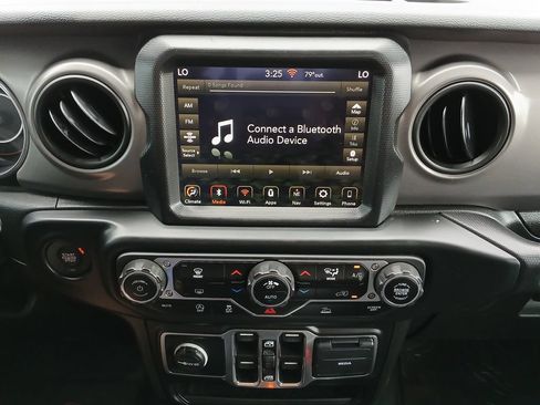 Used 2023 Jeep Gladiator Sport AWD/4WD image 13