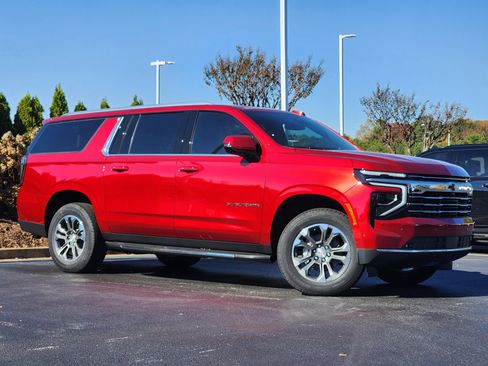 New 2026 Chevrolet Suburban LT w/ Comfort Package image 2