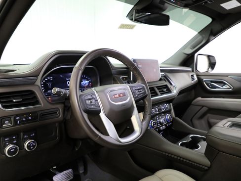 Used 2023 GMC Yukon SLT image 10