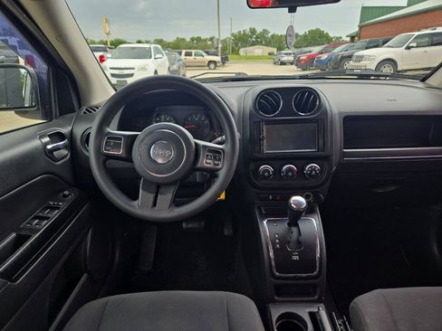 Used 2011 Jeep Compass 2WD image 10