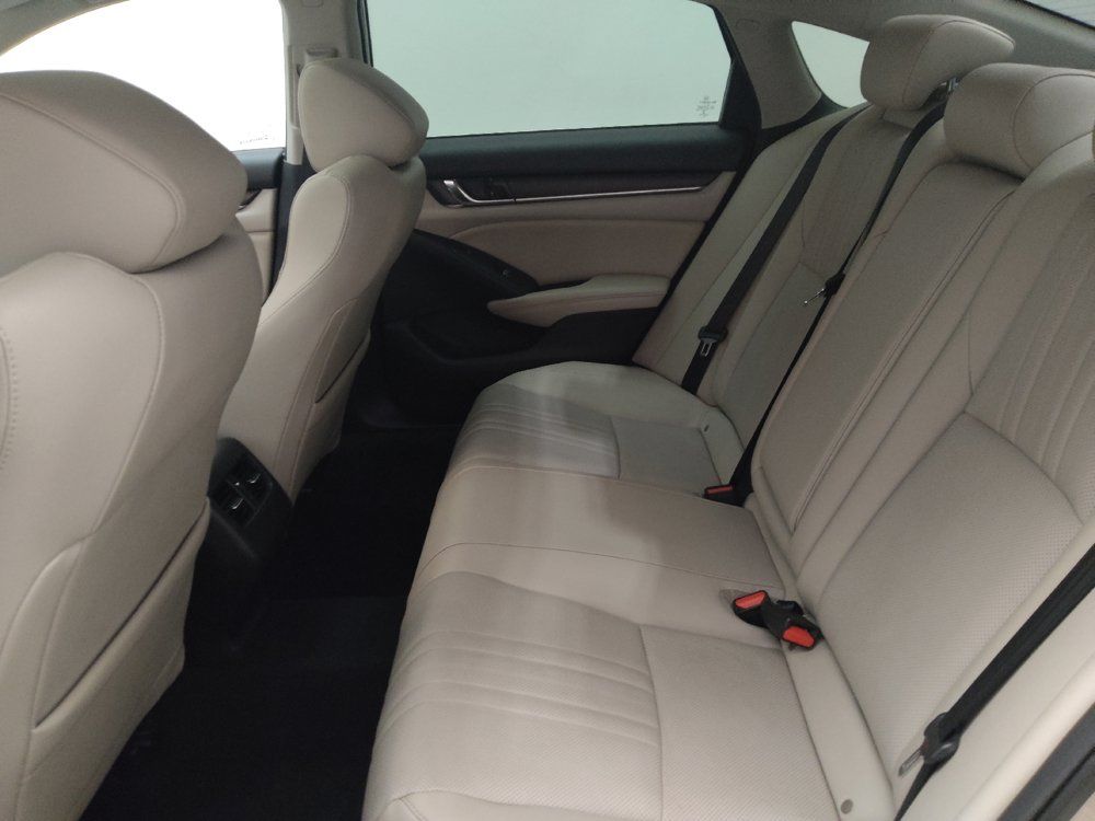 Used 2019 Honda Accord Touring image 18