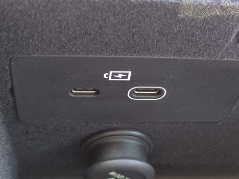 New 2025 Volvo XC90 B6 Ultra w/ Lounge Package image 18