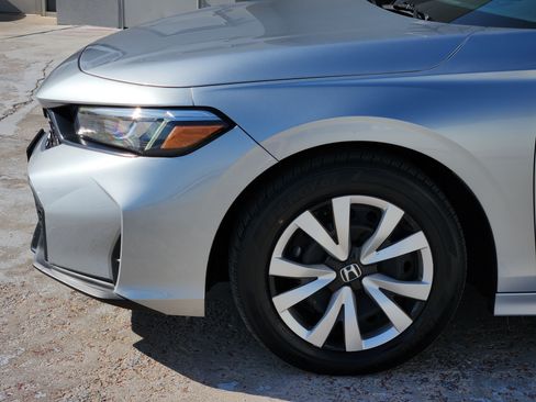 Used 2025 Honda Civic LX image 9