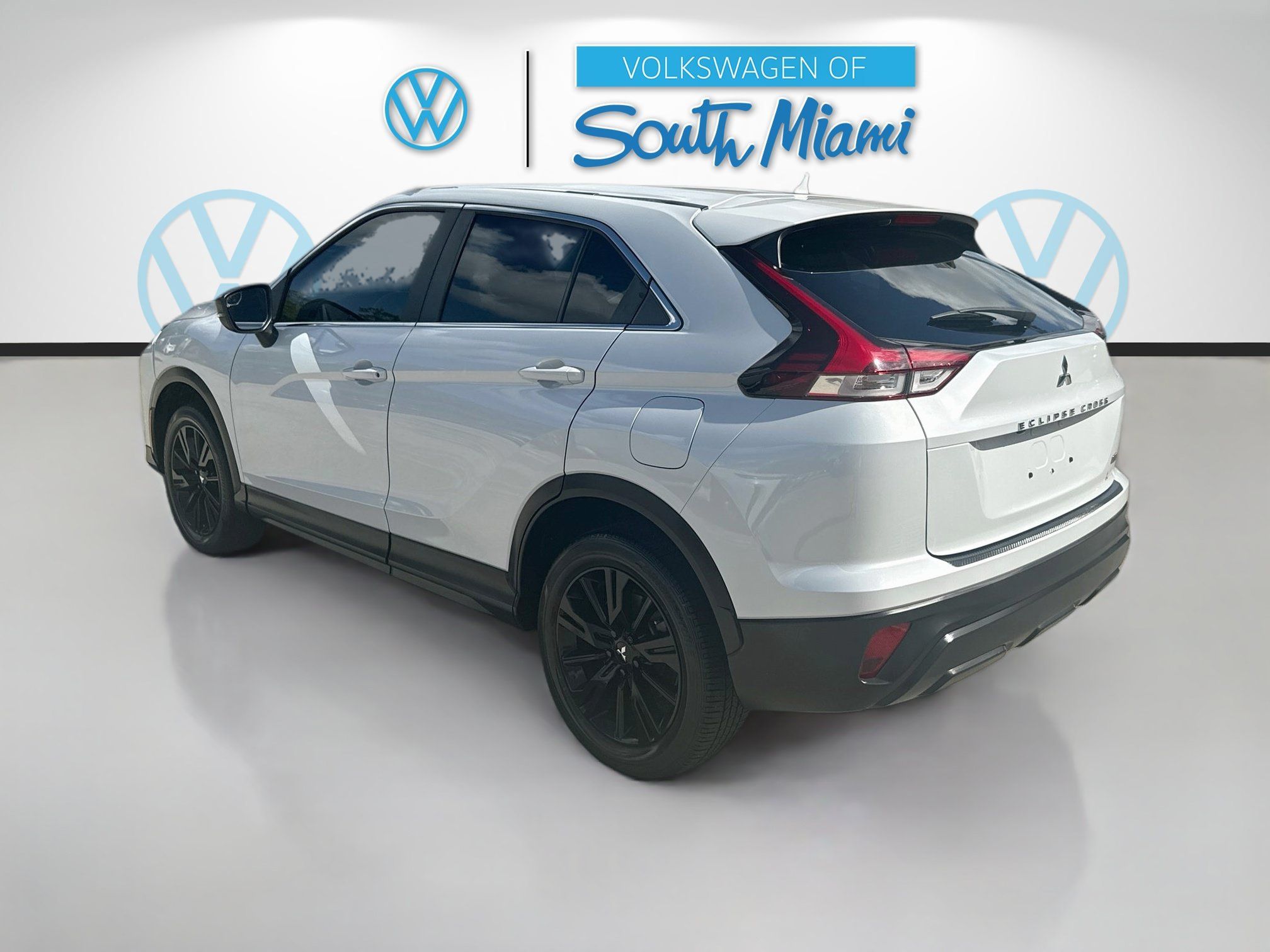 Used 2023 Mitsubishi Eclipse Cross LE AWD/4WD image 5