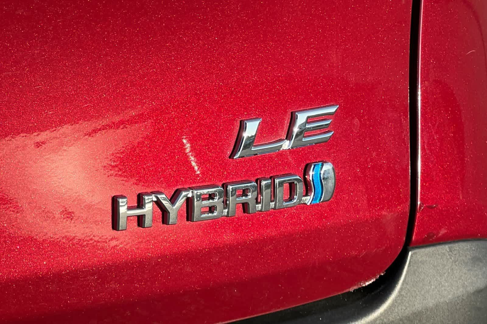 Certified 2021 Toyota Sienna LE FWD image 33