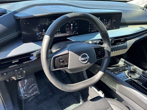 Certified 2025 Nissan Murano SL w/ Cargo Package AWD/4WD image 11