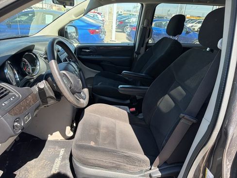 Used 2016 Dodge Grand Caravan SE w/ Quick Order Package 29E SE FWD image 18