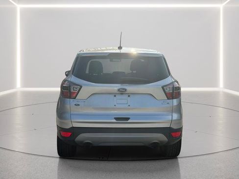 Used 2017 Ford Escape SE image 5