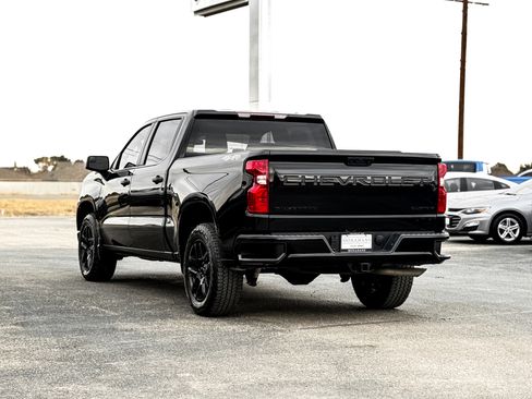 Used 2024 Chevrolet Silverado 1500 Custom w/ Turbomax Blackout Package image 7