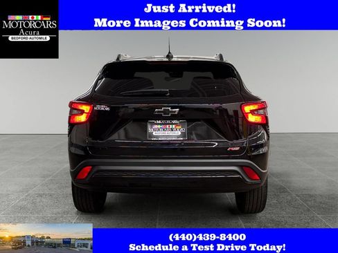 Used 2025 Chevrolet Trax RS FWD image 4