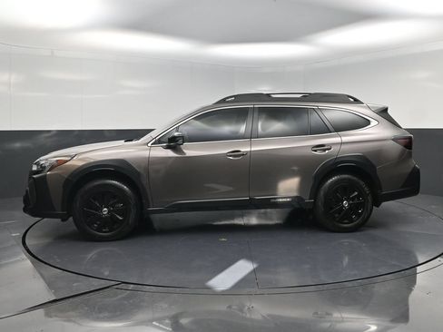 Used 2024 Subaru Outback Premium w/ Popular Package #1A AWD/4WD image 3
