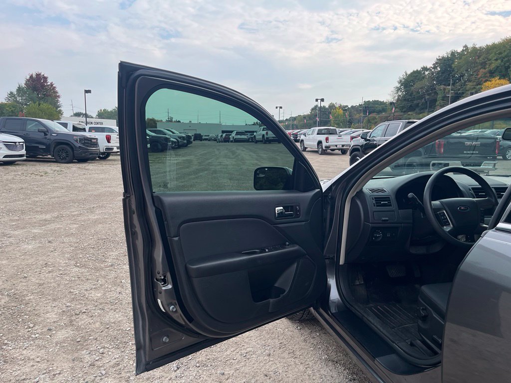 Used 2012 Ford Fusion SE FWD image 14