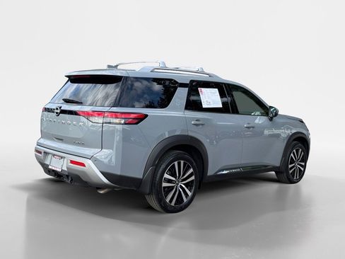 Certified 2024 Nissan Pathfinder Platinum w/ Cargo Package image 6
