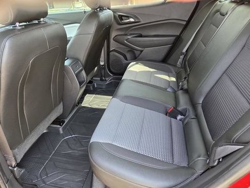 Used 2025 Chevrolet Trax LT w/ Driver Confidence Package FWD image 26