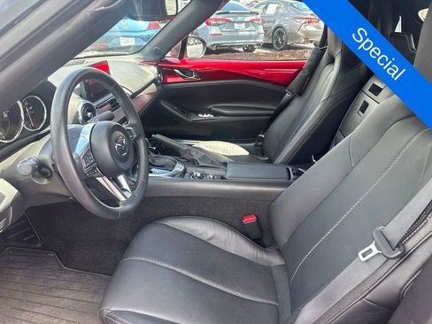 Used 2021 MAZDA MX-5 Miata Grand Touring RWD image 8
