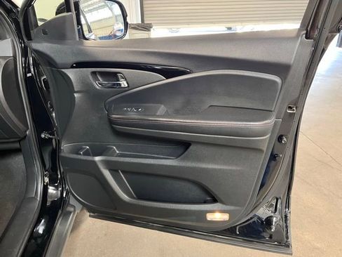 Used 2020 Honda Pilot Black Edition image 12