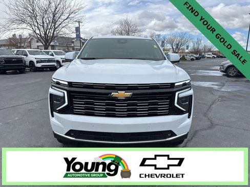 New 2026 Chevrolet Suburban High Country image 2