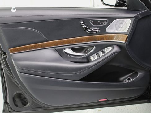 Used 2015 Mercedes-Benz S 550 Sedan image 36